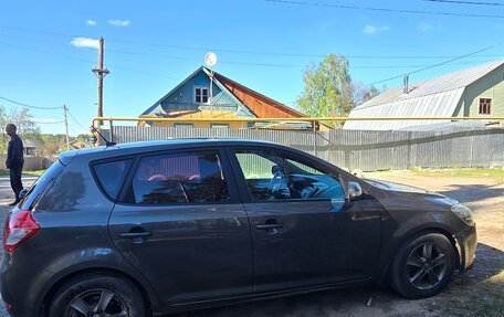 KIA cee'd I рестайлинг, 2010 год, 700 000 рублей, 6 фотография