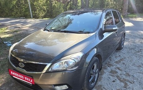 KIA cee'd I рестайлинг, 2010 год, 700 000 рублей, 4 фотография