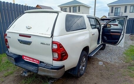Toyota Hilux VIII, 2016 год, 2 850 000 рублей, 9 фотография