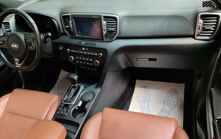 KIA Sportage IV рестайлинг, 2017 год, 1 800 000 рублей, 9 фотография