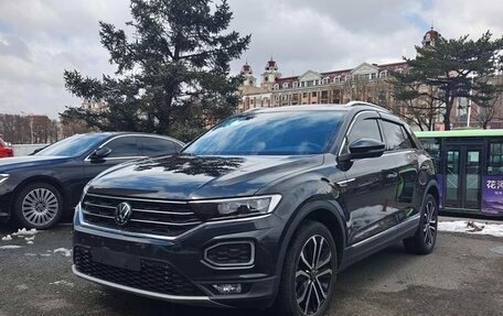 Volkswagen T-Roc I, 2022 год, 1 514 000 рублей, 1 фотография