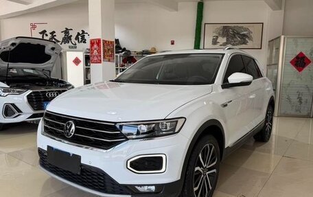 Volkswagen T-Roc I, 2022 год, 1 532 000 рублей, 1 фотография