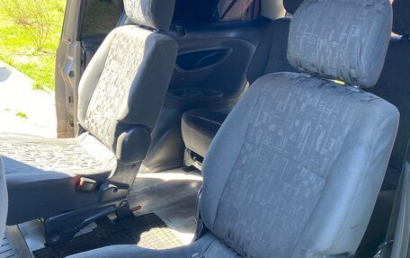 Toyota Previa II, 2003 год, 450 000 рублей, 6 фотография