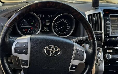 Toyota Land Cruiser 200, 2014 год, 3 800 000 рублей, 3 фотография