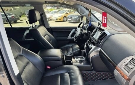 Toyota Land Cruiser 200, 2014 год, 3 800 000 рублей, 7 фотография