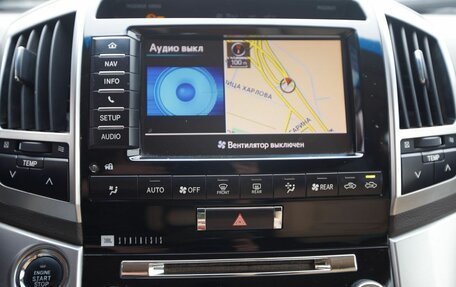 Toyota Land Cruiser 200, 2012 год, 2 900 000 рублей, 16 фотография