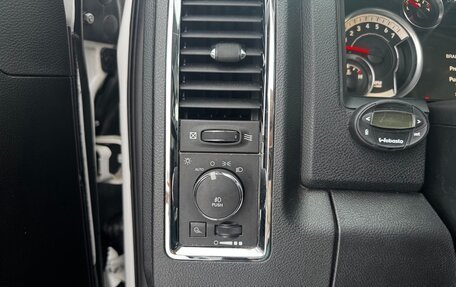 Dodge RAM IV, 2013 год, 4 300 000 рублей, 8 фотография