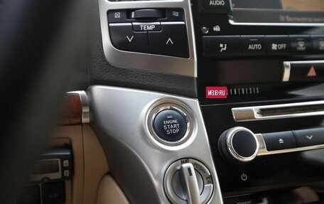 Toyota Land Cruiser 200, 2012 год, 2 900 000 рублей, 14 фотография