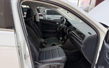 Volkswagen T-Roc I, 2022 год, 1 436 000 рублей, 8 фотография