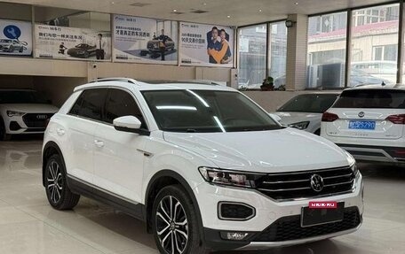 Volkswagen T-Roc I, 2022 год, 1 436 000 рублей, 3 фотография