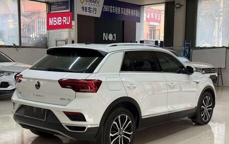 Volkswagen T-Roc I, 2022 год, 1 436 000 рублей, 6 фотография