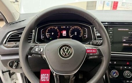 Volkswagen T-Roc I, 2022 год, 1 436 000 рублей, 9 фотография
