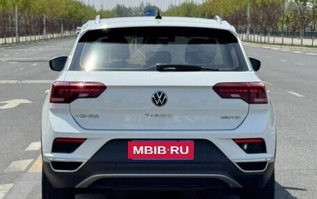 Volkswagen T-Roc I, 2022 год, 1 527 000 рублей, 4 фотография