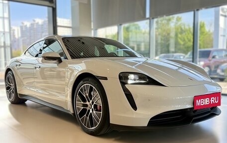 Porsche Taycan I, 2021 год, 7 500 000 рублей, 3 фотография