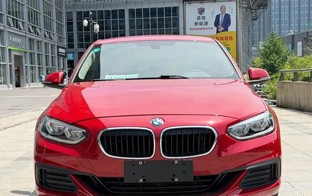 BMW 1 серия, 2021 год, 1 690 000 рублей, 2 фотография