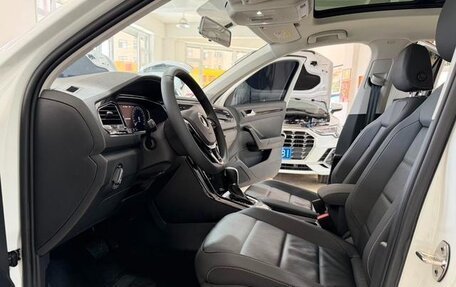 Volkswagen T-Roc I, 2022 год, 1 532 000 рублей, 7 фотография