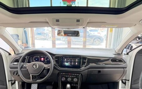 Volkswagen T-Roc I, 2022 год, 1 532 000 рублей, 8 фотография