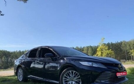 Toyota Camry, 2018 год, 2 200 000 рублей, 1 фотография