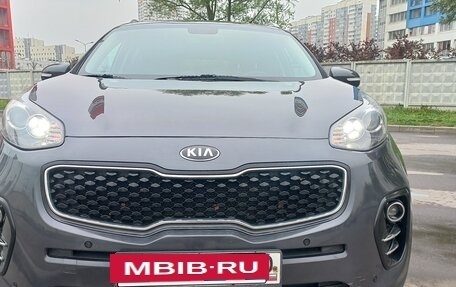 KIA Sportage IV рестайлинг, 2018 год, 1 800 000 рублей, 2 фотография