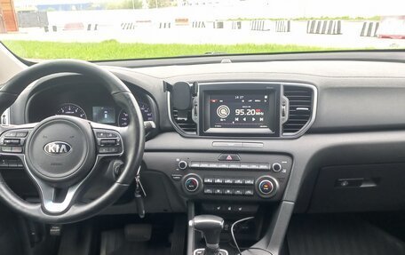 KIA Sportage IV рестайлинг, 2018 год, 1 800 000 рублей, 12 фотография