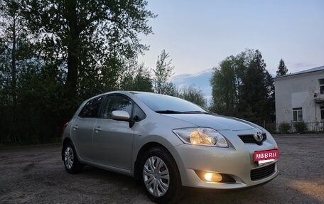 Toyota Auris II, 2008 год, 750 000 рублей, 3 фотография
