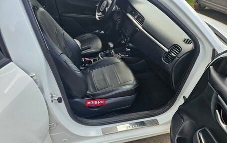 KIA Rio IV, 2018 год, 810 000 рублей, 3 фотография