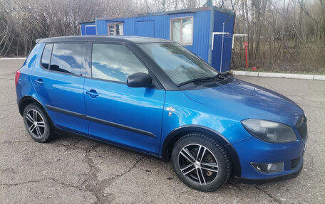 Skoda Fabia II, 2014 год, 950 000 рублей, 2 фотография