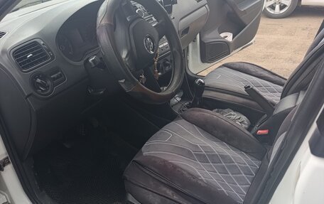 Volkswagen Polo VI (EU Market), 2015 год, 750 000 рублей, 2 фотография