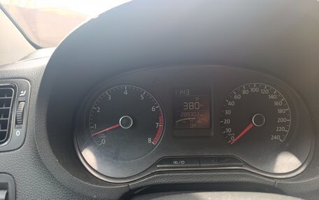 Volkswagen Polo VI (EU Market), 2015 год, 750 000 рублей, 4 фотография