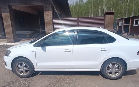 Volkswagen Polo VI (EU Market), 2015 год, 750 000 рублей, 3 фотография