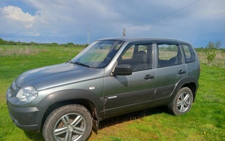 Chevrolet Niva I рестайлинг, 2012 год, 420 000 рублей, 6 фотография