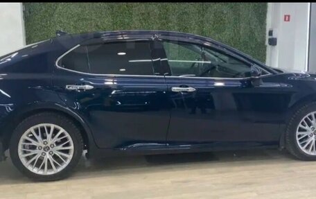 Toyota Camry, 2018 год, 2 200 000 рублей, 9 фотография