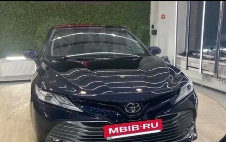 Toyota Camry, 2018 год, 2 200 000 рублей, 8 фотография