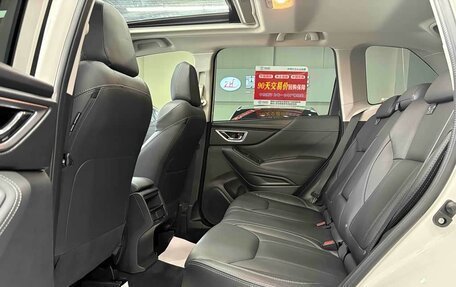 Subaru Forester, 2022 год, 2 700 000 рублей, 15 фотография