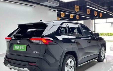 Toyota RAV4, 2024 год, 3 380 000 рублей, 5 фотография