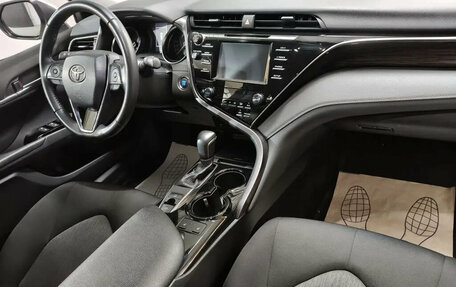 Toyota Camry, 2021 год, 3 350 000 рублей, 9 фотография