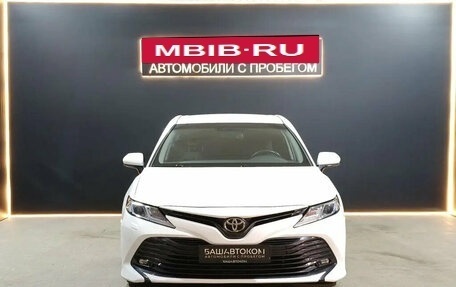 Toyota Camry, 2021 год, 3 350 000 рублей, 6 фотография