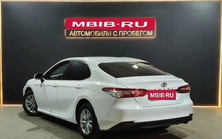 Toyota Camry, 2021 год, 3 350 000 рублей, 2 фотография
