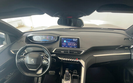 Peugeot 3008 II, 2018 год, 1 900 000 рублей, 11 фотография