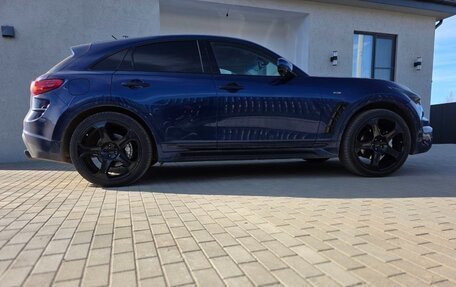 Infiniti QX70, 2013 год, 2 400 000 рублей, 2 фотография