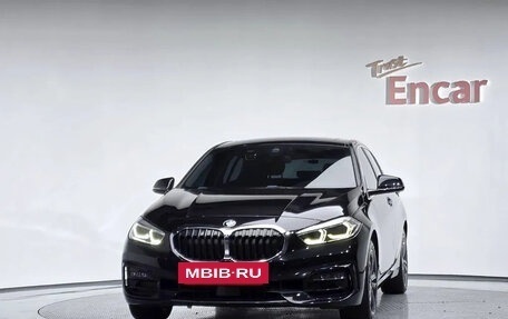 BMW 1 серия, 2021 год, 2 650 000 рублей, 2 фотография