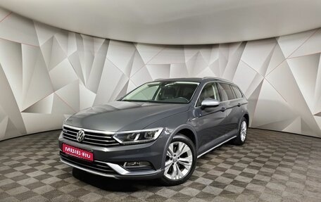 Volkswagen Passat B8 рестайлинг, 2018 год, 2 499 000 рублей, 1 фотография
