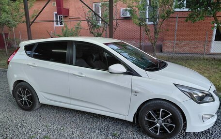 Hyundai Solaris II рестайлинг, 2015 год, 1 220 000 рублей, 31 фотография