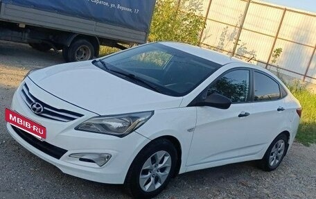 Hyundai Solaris II рестайлинг, 2016 год, 800 000 рублей, 5 фотография