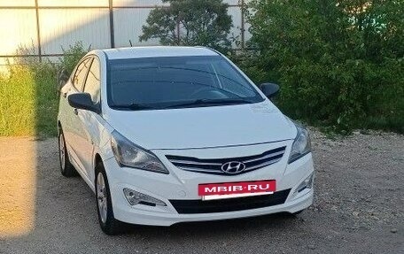 Hyundai Solaris II рестайлинг, 2016 год, 800 000 рублей, 3 фотография