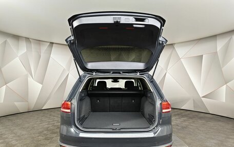 Volkswagen Passat B8 рестайлинг, 2018 год, 2 499 000 рублей, 11 фотография