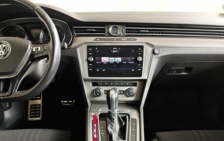 Volkswagen Passat B8 рестайлинг, 2018 год, 2 499 000 рублей, 14 фотография
