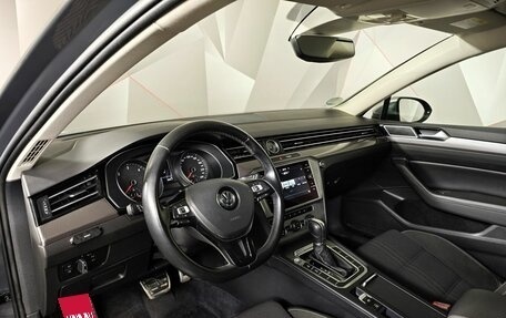 Volkswagen Passat B8 рестайлинг, 2018 год, 2 499 000 рублей, 18 фотография