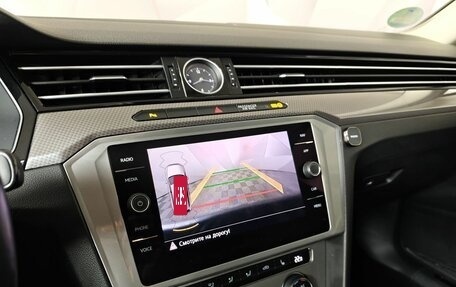 Volkswagen Passat B8 рестайлинг, 2018 год, 2 499 000 рублей, 20 фотография