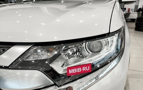 Mitsubishi Outlander III рестайлинг 3, 2021 год, 2 785 000 рублей, 21 фотография